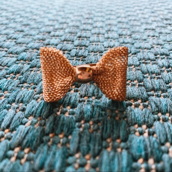 Bow Tie Ring - Picture 1 of 2